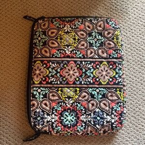 Great condition Vera Bradley laptop case